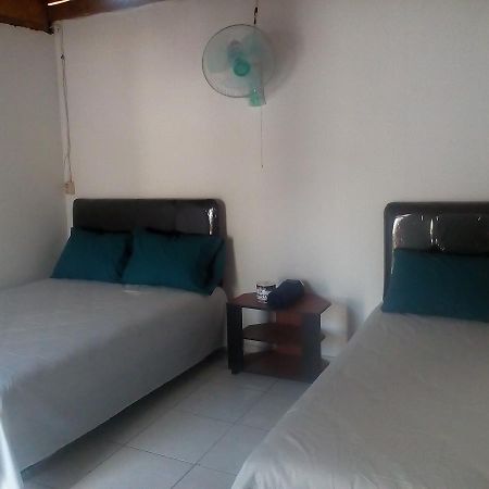 Izaac'S Bed & Breakfast Lovina  Ngoại thất bức ảnh