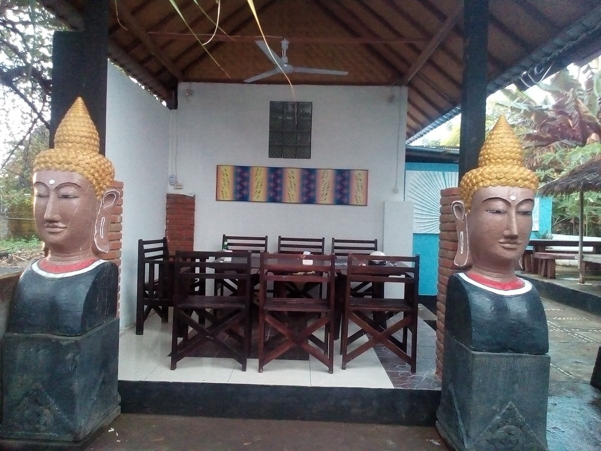 Izaac'S Bed & Breakfast Lovina  Ngoại thất bức ảnh