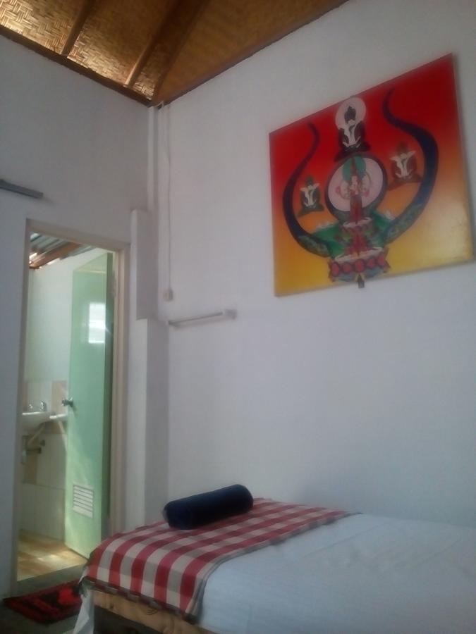 Izaac'S Bed & Breakfast Lovina  Ngoại thất bức ảnh