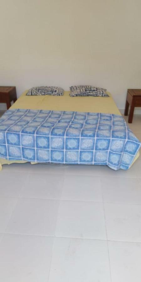 Izaac'S Bed & Breakfast Lovina  Ngoại thất bức ảnh